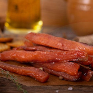 Snack z lososa, prúžky solené a mierne údené, bez kože 100g